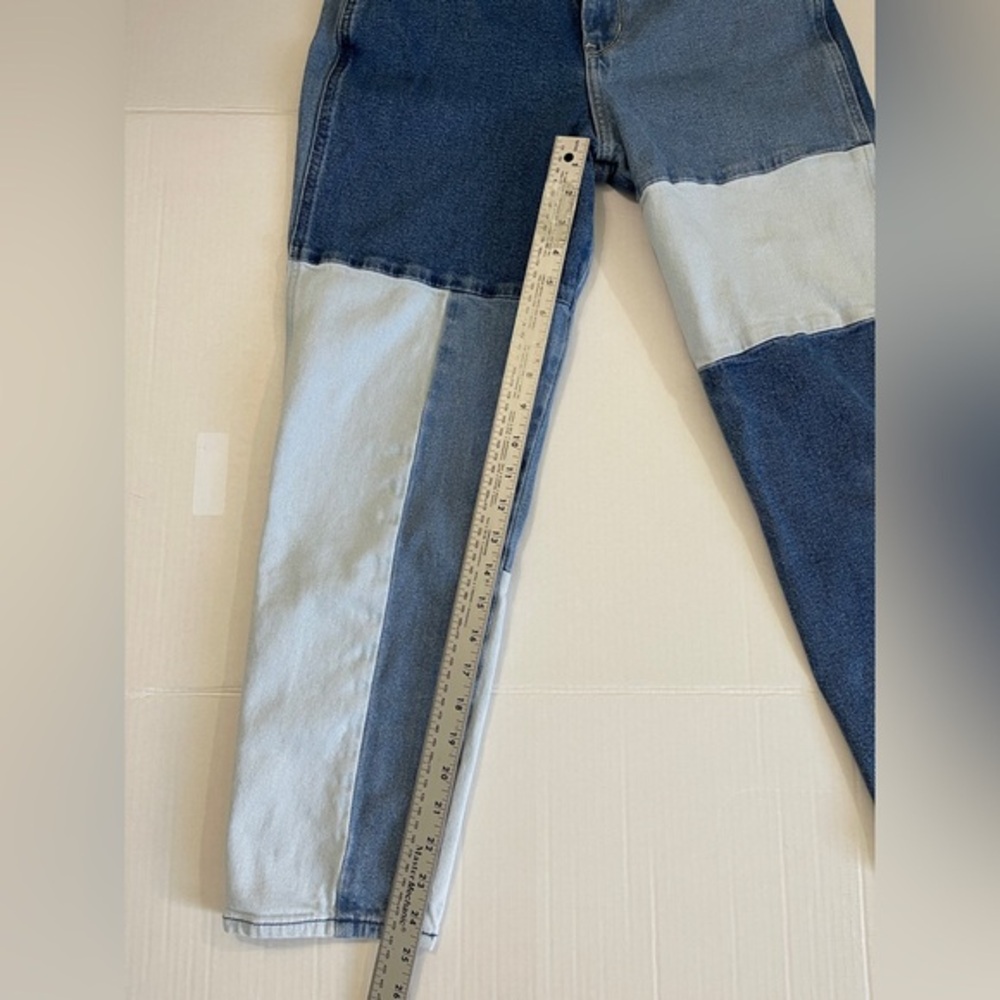 Hollister Ultra‎ High-Rise Mom Jeans Patchwork Two-Tone Denim Size 7 / W28 L27 - Picture 10 of 16